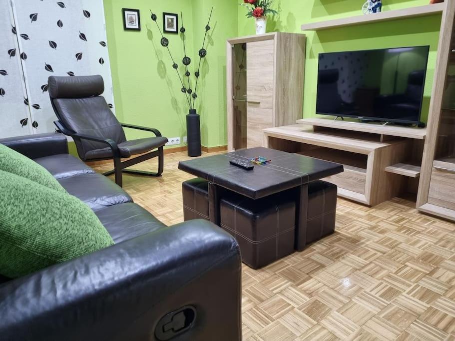 126B Apto Playa - 3 Habitaciones Хихон Екстериор снимка